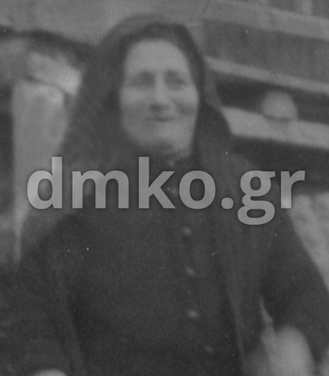 Η χήρα Αντιγόνη Τσεντούρου, σύζυγος του εκτελεσθέντος Κωνσταντίνου Τσεντούρου.