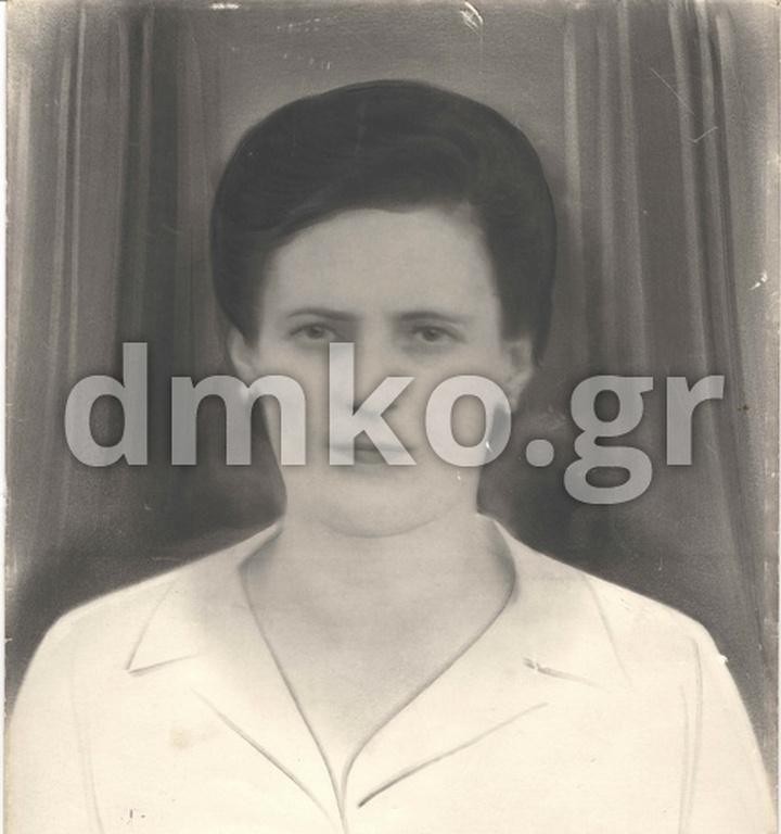 Η χήρα Ελένη Κολιοπούλου-Τζάνου, σύζυγος του εκτελεσθέντος Γεωργίου Τζάνου
