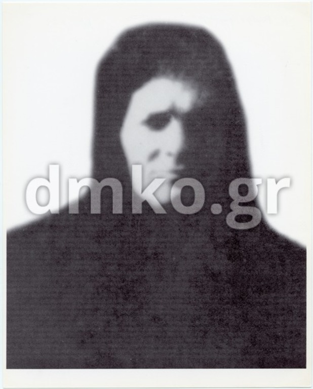 Η χήρα Βαρβάρα Αδαμοπούλου, σύζυγος του εκτελεσθέντα Σωτηρίου Αδαμόπουλου και μητέρα του επίσης εκτελεσθέντα Γεωργίου Αδαμόπουλου